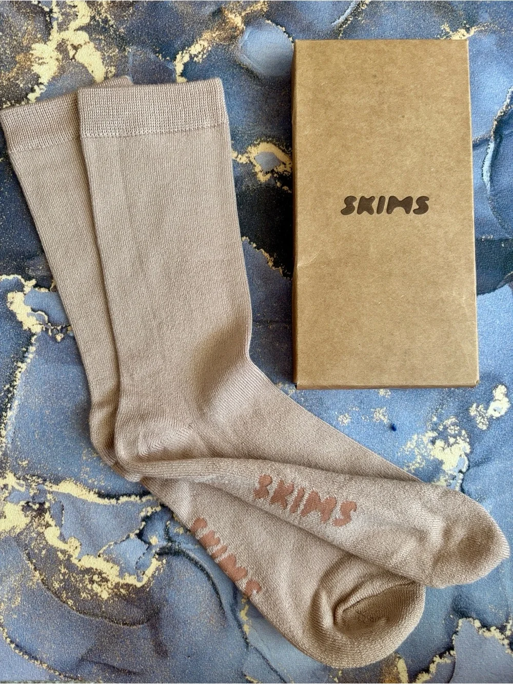 Brand New SKIMS Everyday Crew Sock Mid Calf Clay Neutral Knit Logo Stretch Fit